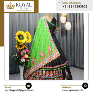 Concessionnaire de confiance vendant la tendance Heavy Flair Butter Silk Navratri Lehenga Choli avec miroir Work Choli au meilleur prix - Product Image 6