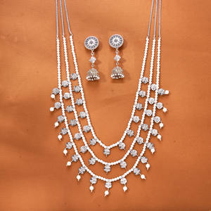 Collares en capas de joyería de moda para mujer de diseñador de chapado oxidado clásico - Product Image 1