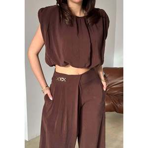 Conjunto de Blusa y Pantalones de Modal Marrón - Marrón - Product Image 3