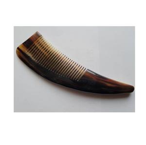 Peigne en corne naturelle écologique outil durable fait main fabriqué à partir de corne finition polie parfait pour les besoins de coiffage quotidiens - Product Image 3