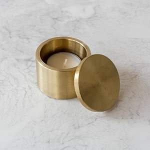 Porte-bougie vintage en laiton style chamberstick poignée tasse et soucoupe diya support classique chevet bougie plat aspect antique - Product Image 2