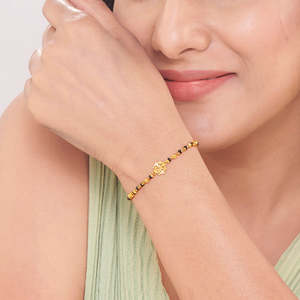 กำไลข้อมือมิลา เธรด มังกาลสุตร ทำจากโลหะผสม - Product Image 2