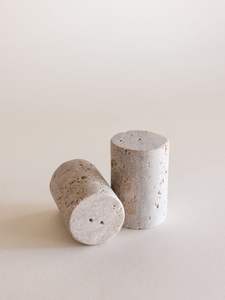 Juego de Salero y Pimentero de Mármol Blanco con Bandeja, Piedra Natural Premium, Diseño Elegante, Ideal para Mesa de Comedor, Decoración de Cocina - Product Image 5