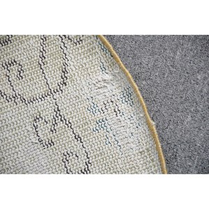 Turkish <b>Round</b> <b>Rug</b>, 2.5x1.5 ft Vintage <b>Rug</b>, <b>White</b> Wool <b>Rug</b> - Product Image 5