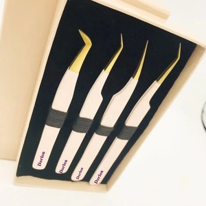 Pinzas de pestañas profesionales de acero inoxidable con puntas chapadas en oro recubiertas de Color Beije - Product Image 3