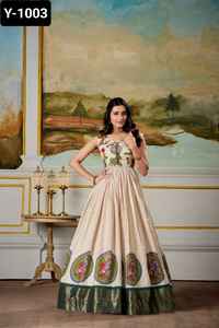 Vêtements ethniques indiens en soie Dola lourde avec imprimé Kalamkari avec tissage Zari Broder prêt à porter robes Anarkali pour femmes - Product Image 4