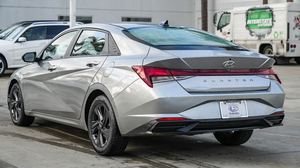 2021 H-yundai Elantr-a SEL FWD - Product Image 2