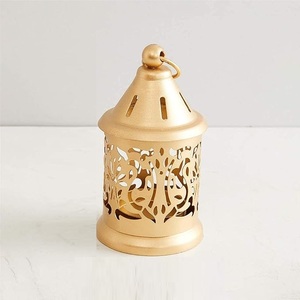 L'exportateur indien offre une conception de lanterne de pot de bougeoir en aluminium rougeoyant doux pour la décoration intérieure pour la Saint-Valentin disponible en vrac - Product Image 1