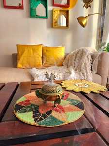 Élégant tapis de table rond en verre de 14 pouces fait à la main avec des perles de qualité supérieure argent or blanc tapis et tampons de qualité supérieure - Product Image 3