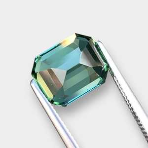 Turmalina natural azul verdosa de corte esmeralda excelente de 4.03 CT, sin defectos, procedente de Afganistán. - Product Image 2