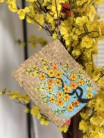 Tas Anyaman Rumput Sedge Alami Rustic Refined Motif Bunga dengan Ritsleting Ramah Lingkungan Dua Pegangan untuk Wanita, Cocok untuk Perjalanan Luar Ruangan 1L VN