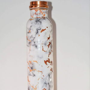 Bouteille en cuivre au design décoratif de luxe de style supérieur à un prix impressionnant en provenance d'Inde - Product Image 1