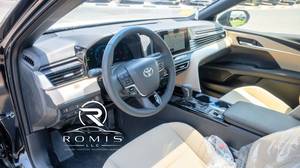 Toyota Camry d'occasion 2018, berline essence, entrée sans clé, démarrage par bouton-poussoir, toit panoramique, 6 places - Product Image 2