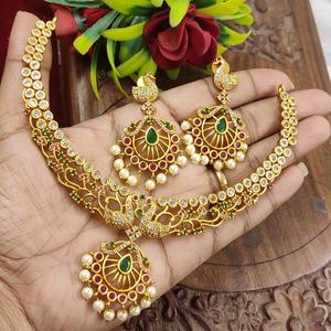 Belle qualité supérieure avec plaqué or et collier à l'aspect perle ensemble avec boucles d'oreilles pour mariage porter festival pour les femmes - Product Image 1