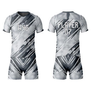 Conjunto de Camiseta y Pantalones Cortos de Fútbol Personalizados para Clubes y Equipos Masculinos, 100% Poliéster Ecológico, Antibacteriano, de Secado Rápido, Cuello Redondo, Manga Corta - Product Image 6