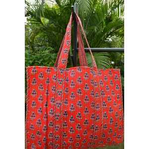 Bolso Tote de Algodón Acolchado Rojo Sólido con Diseño Reversible, Elegante y Espacioso, para Uso Diario de Mujer, Estilo Bohemio para Otoño - Product Image 3