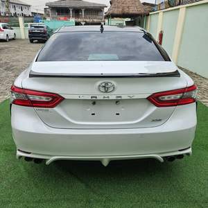 Toyota Camry 2018, Sedán - Product Image 2