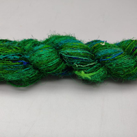 Fil de soie sari recyclé 100% écologique Technique de filage naturel pour coudre le tricot à la main Tissage Broderie Caractéristiques Fil teint