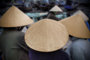 Sombrero cónico vietnamita de alta calidad hecho de bambú orgánico y hoja de palma para venta al por mayor - Product Image 3