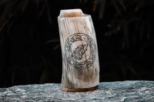 Taza de cuerno para beber vikingo con grabado personalizado Taza de aguamiel de cerveza de cuerno natural Estilo medieval - Product Image 4