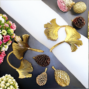 แหวนรองผ้าเช็ดปากรูปใบแปะก๊วยสีทองโลหะขายส่ง สำหรับตกแต่งโต๊ะอาหารในร้านอาหาร งานเลี้ยงสังสรรค์ งานเฉลิมฉลองต่างๆ จำหน่ายจำนวนมาก - Product Image 4