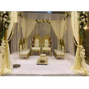 Chaises de Mandap en bois sculpté à la main, décor de créateur Vidhi chaises de Mandap en bois de mariage traditionnelles indiennes - Product Image 1
