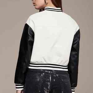 Veste universitaire douce pour femmes, conçue pour un confort élégant avec des manches durables, un corps chaud et un design élégant - Product Image 6