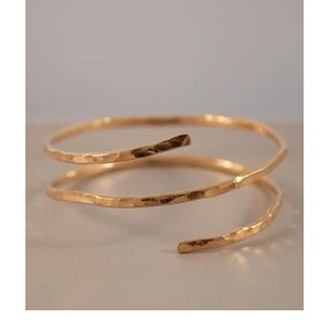 Bracelet en métal unique avec des éléments de sculpture moderne chinoise, spécial Noël - Product Image 5