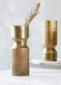 Trois vases à fleurs en métal de taille différente pour les projets d'aménagement paysager de jardin vases en métal extérieurs pour les expositions florales de jardin - Product Image 2