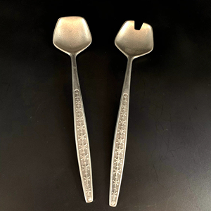 Serveur de salade simple avec un design floral parfait pour les restaurants domestiques et l'approvisionnement d'événements en provenance d'Inde - Product Image 1