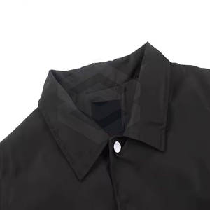 Chaqueta deportiva para hombre con cremallera, logotipo personalizado, chaqueta deportiva de suministro a granel de estilo cortavientos OEM - Product Image 4