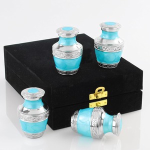 ของชำร่วยทองเหลืองสุดหรูของที่ระลึกโกศทำมือของดีไซน์เนอร์ของที่ระลึกงานทำจากวัสดุชั้นเยี่ยมสำหรับขี้เถ้าของมนุษย์และความทรงจำในงานศพ - Product Image 3