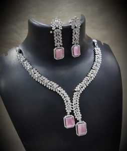 ชุดสร้อยคอเพชรประกายดาวแบบอเมริกันเครื่องประดับที่มีคุณภาพสูงสำหรับผู้หญิงเหมาะสำหรับงานปาร์ตี้และงานรื่นเริง - Product Image 3