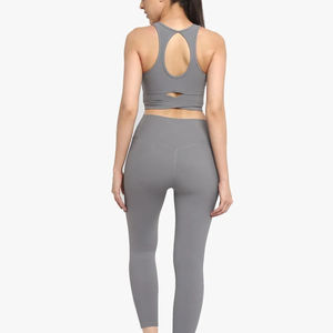 Nuevo estilo, ropa de gimnasio de secado rápido, conjunto de Yoga transpirable para mujer, patrón a cuadros, cierre de cintura elástica, conjuntos de Yoga hechos en Pakistán - Product Image 1