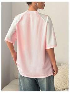 Camiseta de fútbol de gran tamaño con cuello en V personalizada Unisex, camiseta estampada transpirable para hombres y mujeres, jugadores, cómoda y elegante - Product Image 4