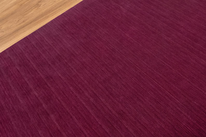 พรมขนแกะเบอร์กันดีทำมือ สีไวน์เข้ม สไตล์มินิมอล สำหรับห้องนั่งเล่น ห้องนอน ตกแต่งบ้าน - Product Image 4