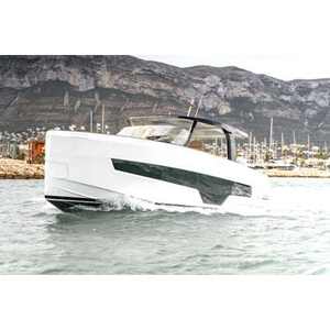 Yate a Motor con Consola Central Fjord 41XL, Crucero con Cabina - Product Image 5