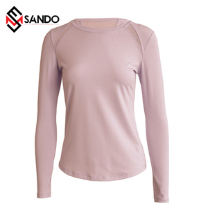 เสื้อยืดผู้หญิงแขนสั้นพิมพ์ลาย - Product Image 1