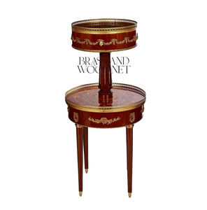 Table d'appoint ronde unique en acajou avec rangement à deux niveaux et portes latérales rotatives, accents en laiton doré ornés pour un décor luxueux - Product Image 4