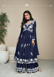 Traje Sharara de Georgette Sintética Bordada de Diseño Moderno para Damas, Rayón de Alta Calidad con Trabajo en Relieve para Fiestas y Bodas - Product Image 2