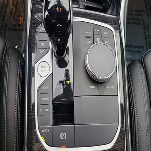 ¡Oferta Imperdible! BMW 330i RWD 2022 Súper Limpio, Motor 2.0L de 4 Cilindros en Línea, Turboalimentado, Automático, Blanco, Sedán de Lujo - Product Image 4