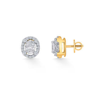 Boucles d'oreilles clous en perles dorées pour femmes - Bijoux religieux tendance pour fêtes - Product Image 3