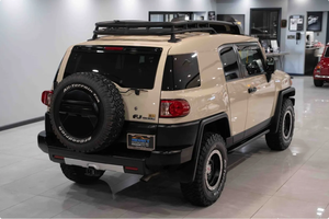 LISTO PARA CONDUCIR - USADO, VOLANTE A LA IZQUIERDA |   Volante a la derecha |   Toyota FJ Cruiser Edición Especial Trail 2010 con 44K Millas - Product Image 3