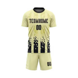 Ensemble d'uniformes de football haute performance avec maillot et short de football imprimés par sublimation - Product Image 2