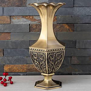 Vase en métal sculpté à fleurs vintage pièce maîtresse pour mariage Vase à fleurs en métal en laiton décoratif pièce maîtresse de décoration de mariage - Product Image 1
