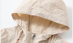 New Style Waterproof Hooded Coaches Jacket Custom Wholesale Super Wholesale Lightweight <b>Wind</b> <b>Breaker</b> Jackets in Packable Design - Product Image 6