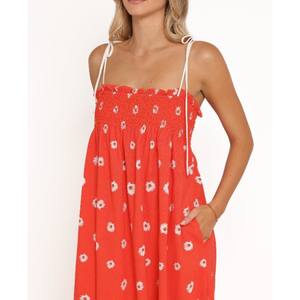 ชุดมินิเดรสสำหรับผู้หญิง ออกแบบมาเพื่อตู้เสื้อผ้าที่ใส่ใจเทรนด์ มอบลุคที่ดูดี สง่างาม ใส่ได้หลากหลายโอกาส และให้เสน่ห์ทันสมัย - Product Image 5