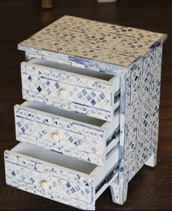 Meubles en bois sur mesure Commode à tiroirs fabriqués à la main avec incrustation de nacre Décoration intérieure faite à la main Meubles de rangement élégants - Product Image 5