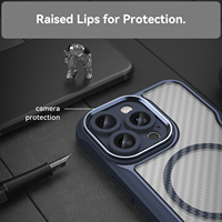 Funda de Teléfono Magnética Antichoque de Fibra de Carbono Semitransparente con Acabado Cepillado, Estilo Urbano, Marco Metálico para Lente y Botones Estéreo, de Moda Actual