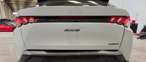 Véhicule d'occasion 2024 Peugeot 3008 SUV 4 portes automatique conduite à gauche sièges en tissu R18 7 places garantie 3 ans fabriqué au Japon - Product Image 3